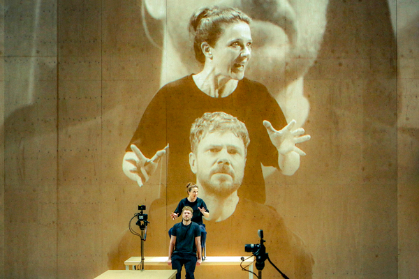 V13 - Die TerroranschlÃ¤ge in Paris | Copyright: Birgit Hupfeld